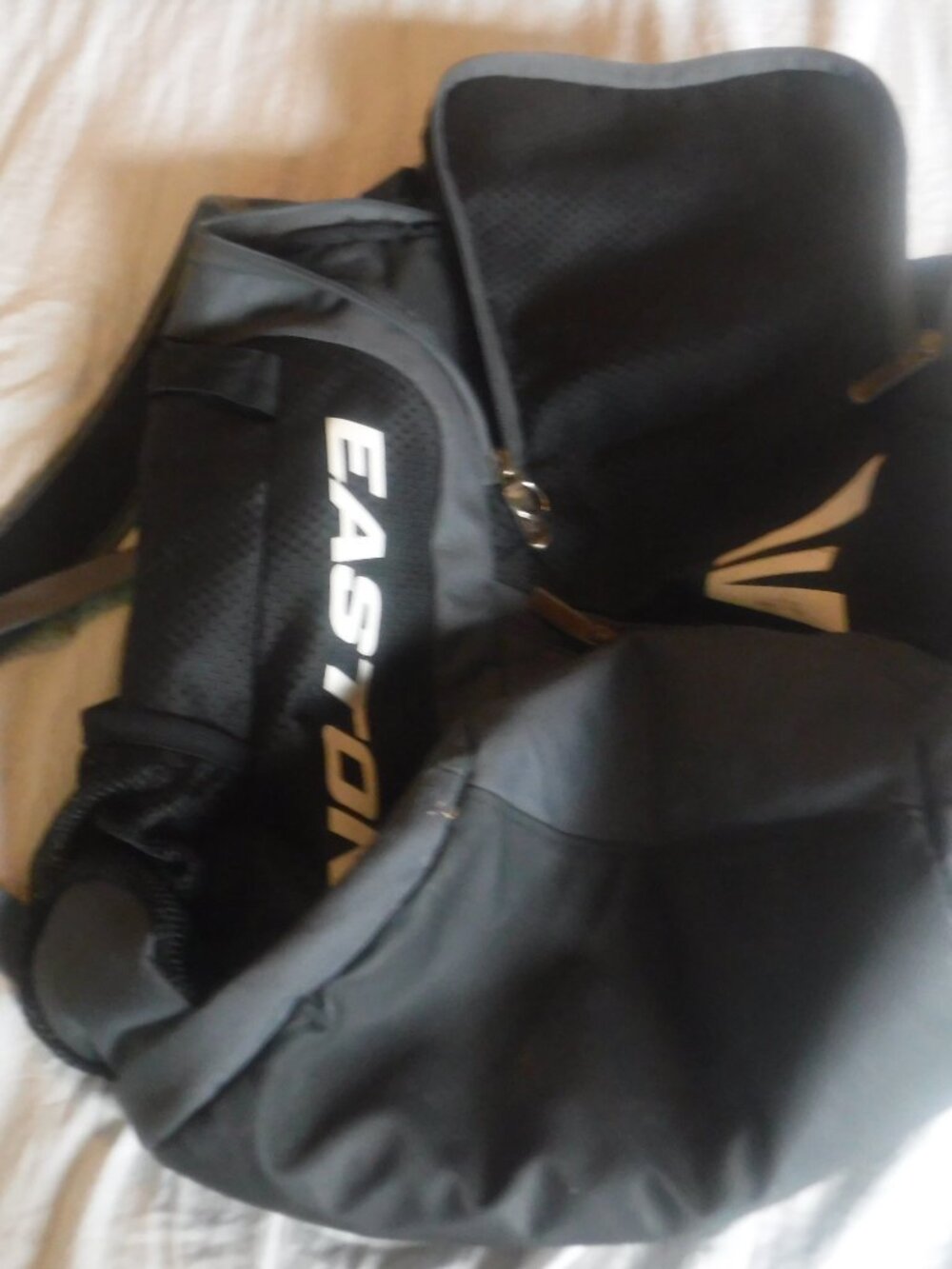 Easton Small Black Eqipment Baseball Softball Back Pack Pre Owned
